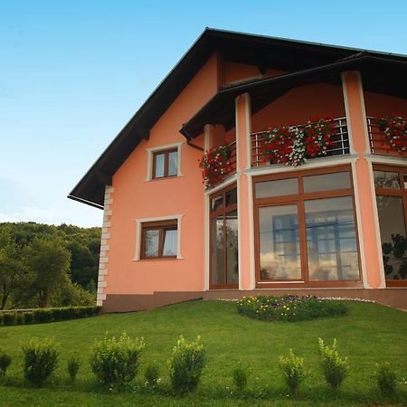 Rooms Markovic Otocac Ngoại thất bức ảnh