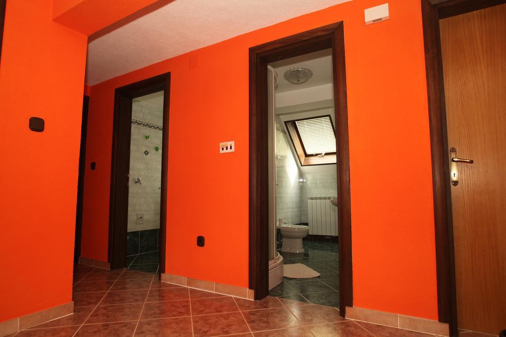 Rooms Markovic Otocac Ngoại thất bức ảnh